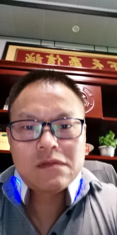 模具工匠的第一张照片--柘荣交友网