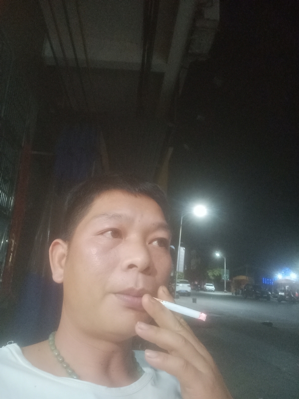 善解人意的第一张照片--柘荣交友网