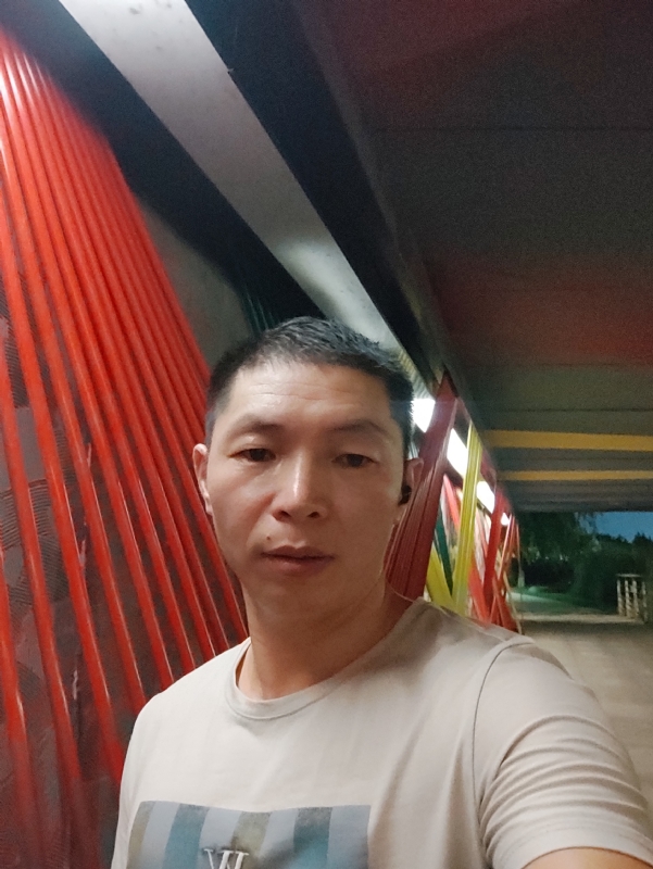 夜猫的第一张照片--柘荣交友网